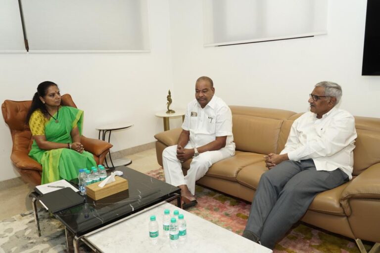 Kavitha: మహిళా రిజర్వేషన్లంటూ రెండుసార్లు మోసం చేసిన బీజేపీ Kavitha: మహిళా రిజర్వేషన్లంటూ రెండుసార్లు మోసం చేసిన బీజేపీ