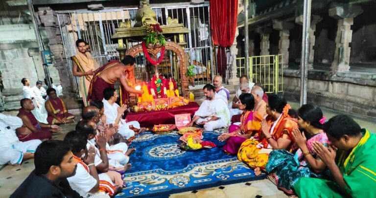 Mahanandi: కామేశ్వరి దేవి దసరా శరన్నవరాత్రి ఉత్సవాలు Mahanandi: కామేశ్వరి దేవి దసరా శరన్నవరాత్రి ఉత్సవాలు