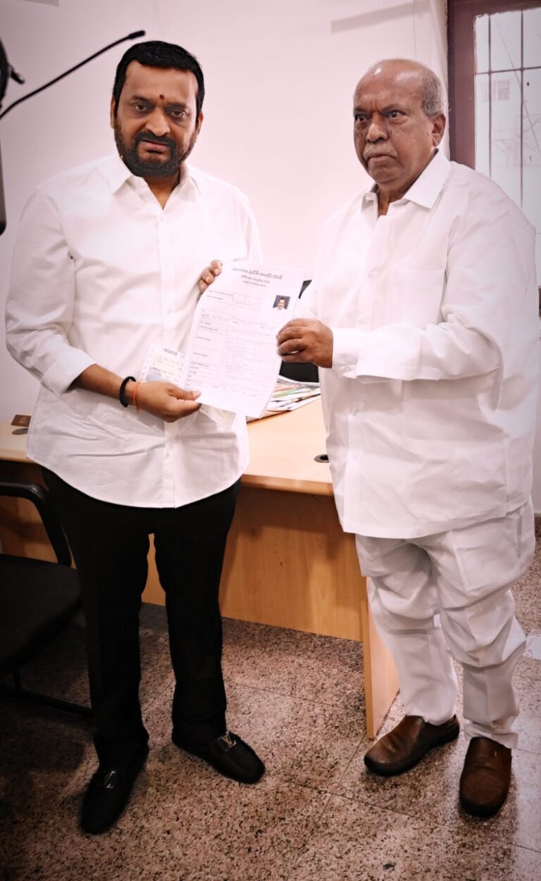 Bandla Ganesh for Malkajgiri MP ticket: మల్కాజ్ గిరి పార్లమెంట్ అభ్యర్థిగా బండ్ల గణేష్ దరఖాస్తు Bandla Ganesh for Malkajgiri MP ticket: మల్కాజ్ గిరి పార్లమెంట్ అభ్యర్థిగా బండ్ల గణేష్ దరఖాస్తు