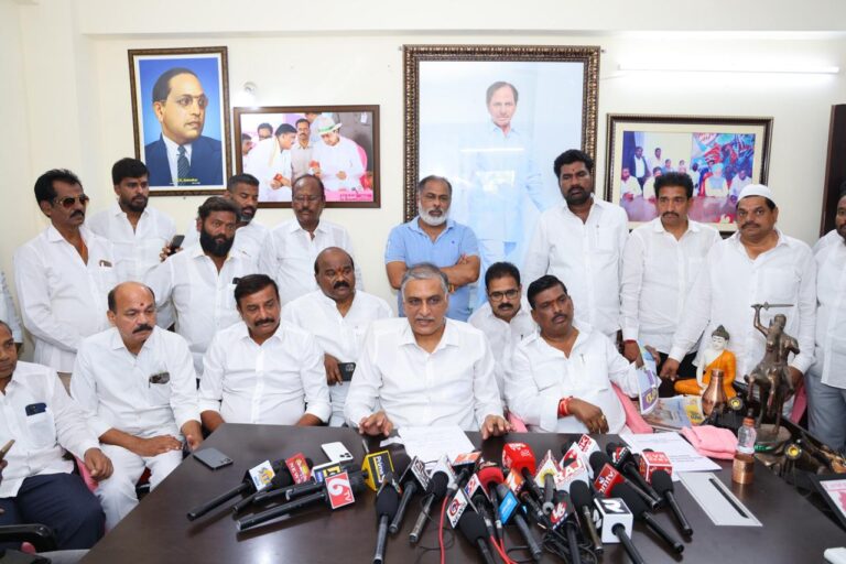 Patancheru: హరీష్ రావు సెన్సేషనల్ కామెంట్స్ Patancheru: హరీష్ రావు సెన్సేషనల్ కామెంట్స్