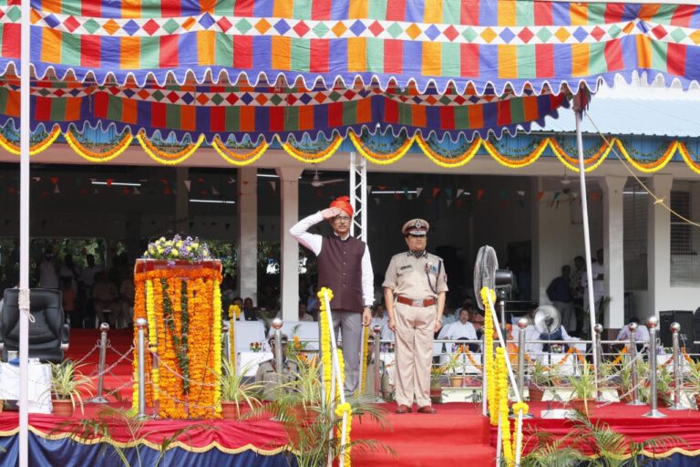 SCR celebrates I-day:  స్వాతంత్ర దినోత్సవాన్ని ఘనంగా జరుపుకున్న దక్షిణ మధ్య రైల్వే