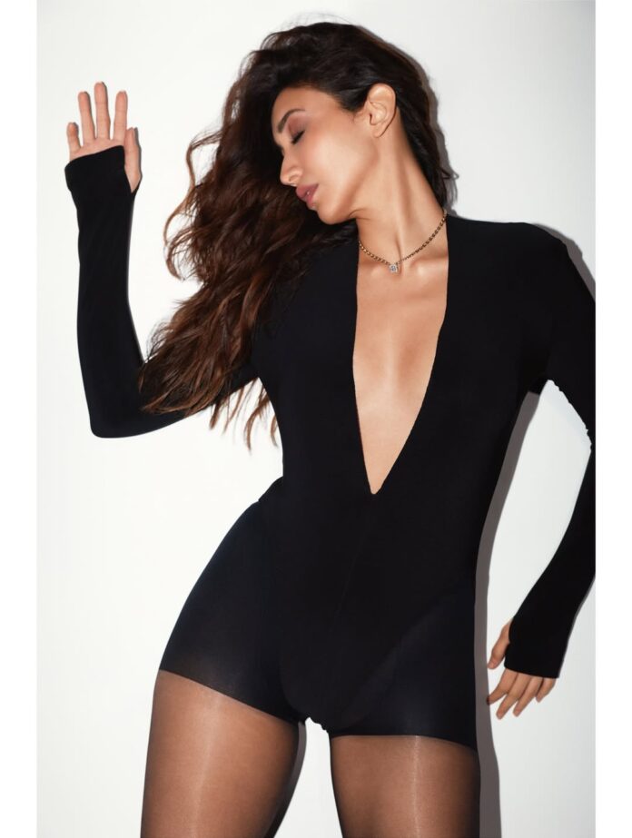 Shreya Chaudhry Hot Photos