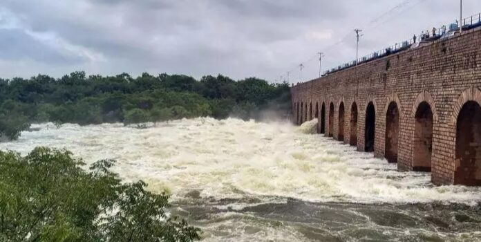Hyderabad twin reservoirs flood alert