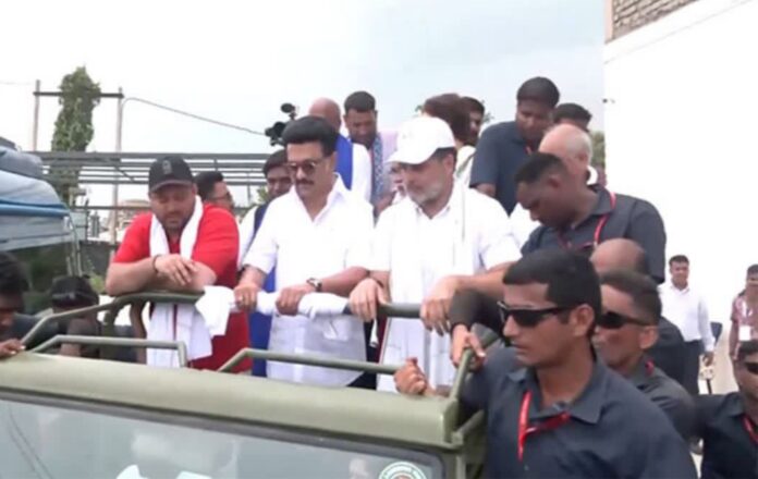 Rahul Gandhi criticizes Gujarat Model