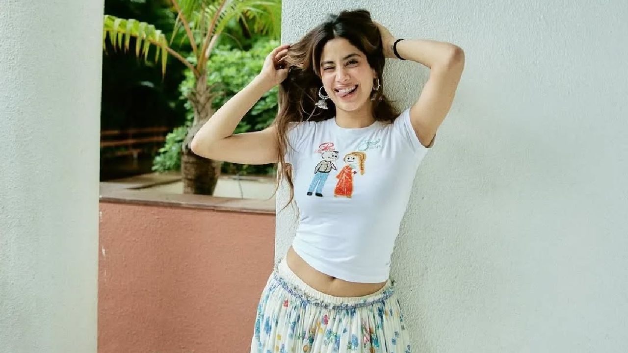 Janhvi Kapoor beautiful photos