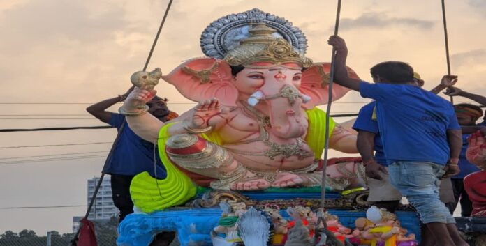 Hyderabad Ganesh immersion