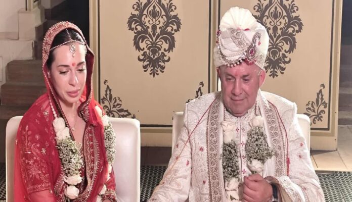 Ukrainian couple's Hindu wedding in India