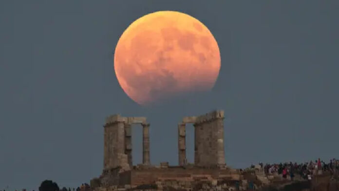 Srikalahasti Temple: The Living Shivalinga, The Only Temple Open During Eclipses