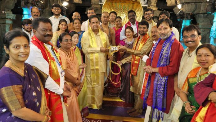 Hindustan Enterprises MD Offers 3.86 kg Gold Sacred Thread to Tirupati Temple