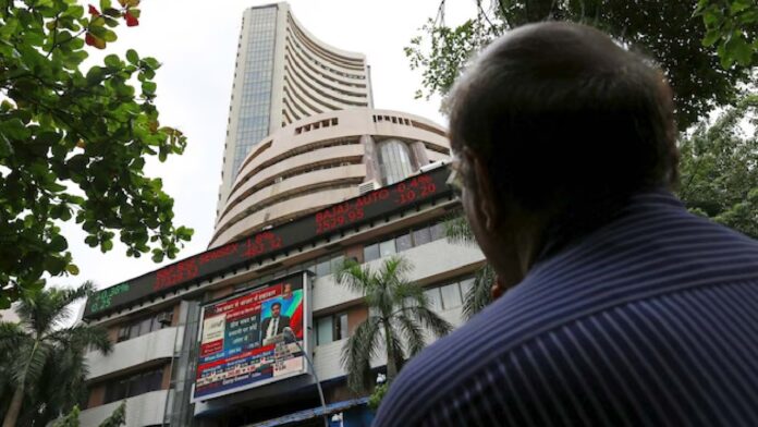 Indian Stock markets recovered from big losses by closing, Know 3 reasons behind bull charge