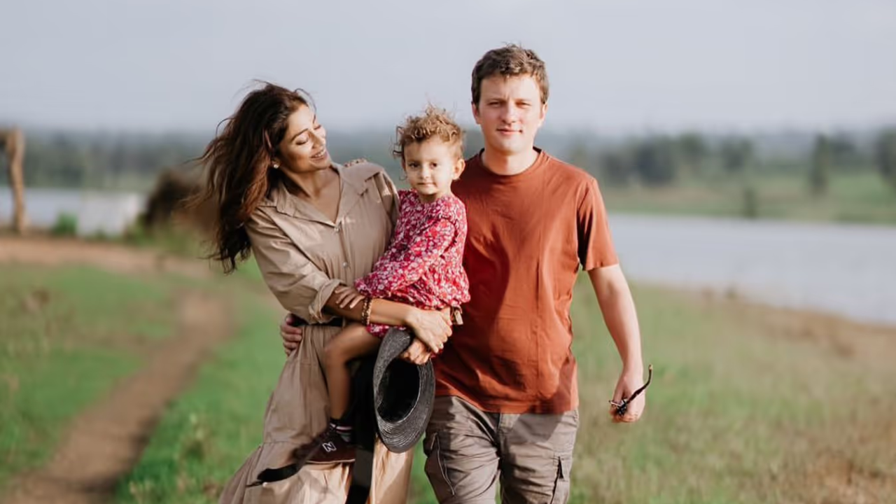 shriya saran andrew kid