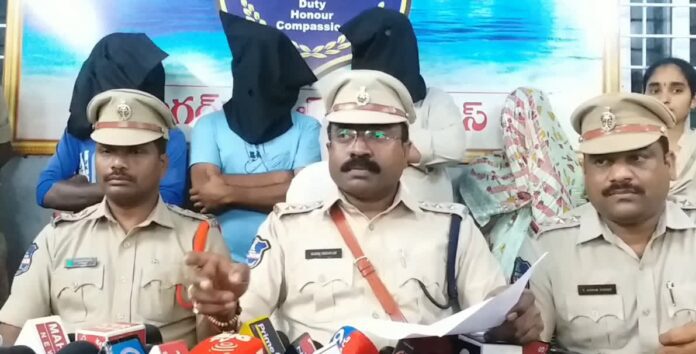 Wife kills husband with lover