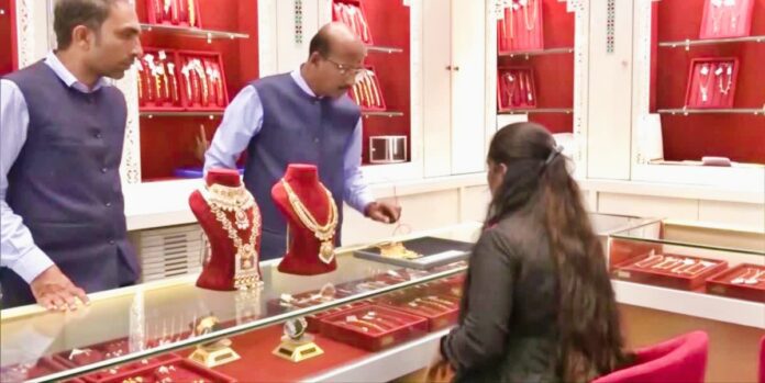 Gold prices affecting family relationships