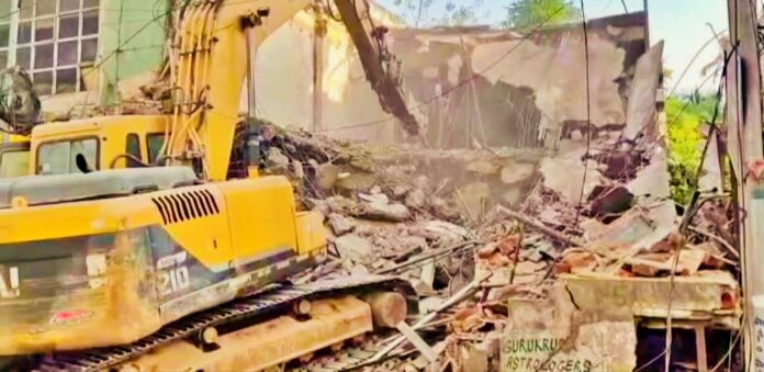 Hyderabad land encroachment demolition
